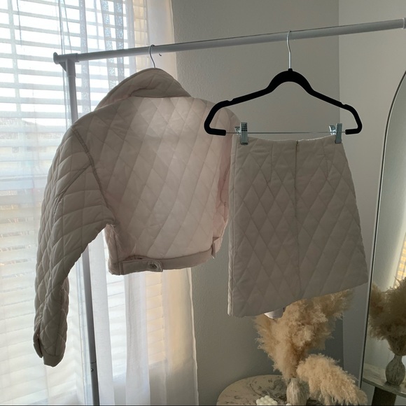 Storets Set - Picture 4 of 4